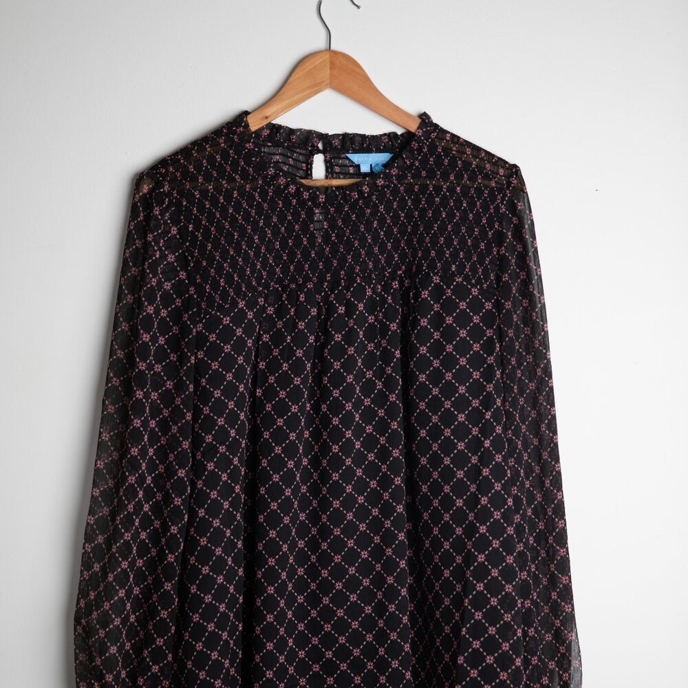 blouse - Picture 2 of 5